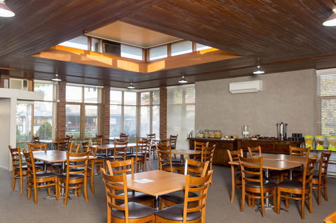 Bathurst Motor Inn - Events Australia 27