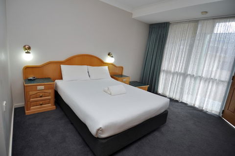 Hilton Beachfront Motel - Tourism Bookings 24