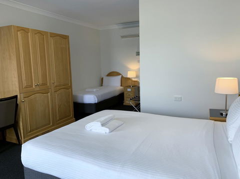 Hilton Beachfront Motel - Tourism Bookings 11