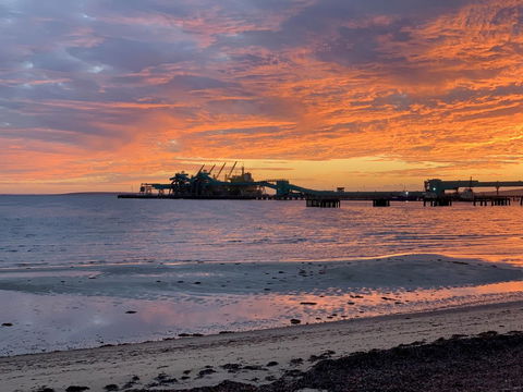 Hilton Beachfront Motel - Tourism Bookings 17