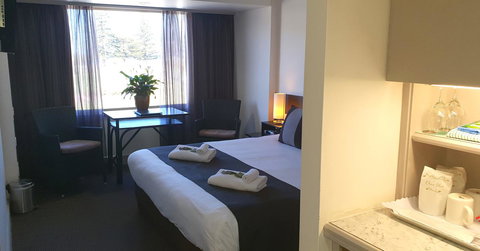 Nightcap At Hotel Victor - Events Australia 1