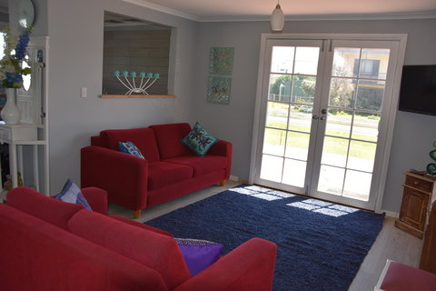 Beach Life Retreat - Events Australia 1