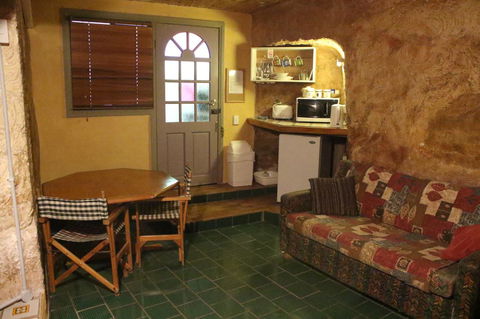 The Underground Motel - Accommodation Europe 1