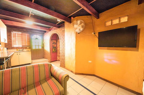 The Underground Motel - Accommodation Europe 16