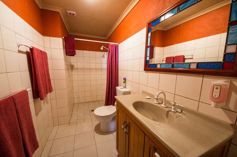 The Underground Motel - Accommodation Europe 10