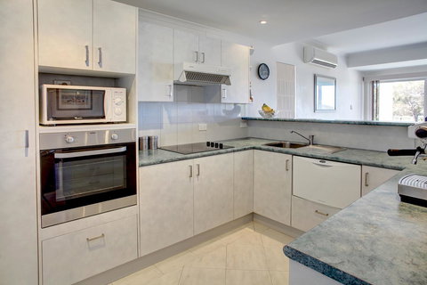 Bay Bliss - Events Australia 7