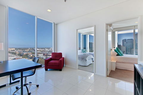 Light And Spacious, Stunning Views Of Adelaide - Events Australia 7