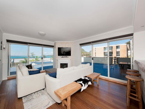 Ramada Resort By Wyndham Shoal Bay - Events Australia 11