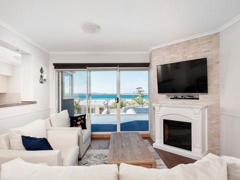 Ramada Resort By Wyndham Shoal Bay - Events Australia 10
