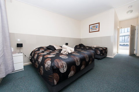 Blue Lake Motel - Events Australia 11