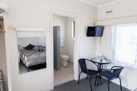 Blue Lake Motel - Events Australia 6