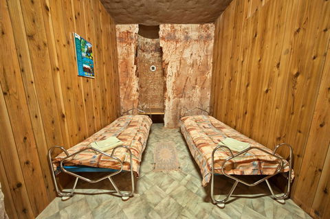 Radeka Downunder Underground Motel - Tourism Bookings 6