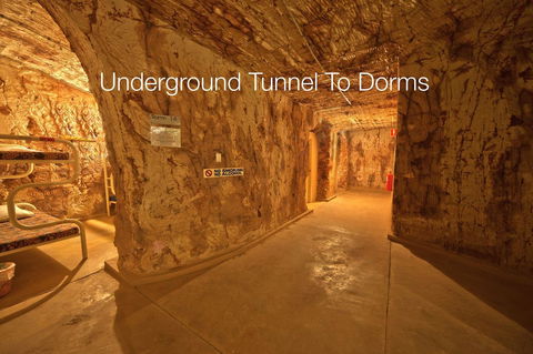 Radeka Downunder Underground Motel - Tourism Bookings 10