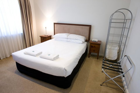 The Commodore - Tourism Bookings 22