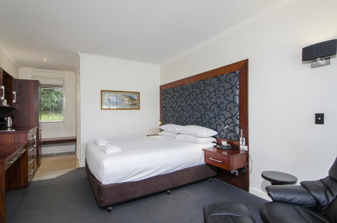 The Commodore - Tourism Bookings 39