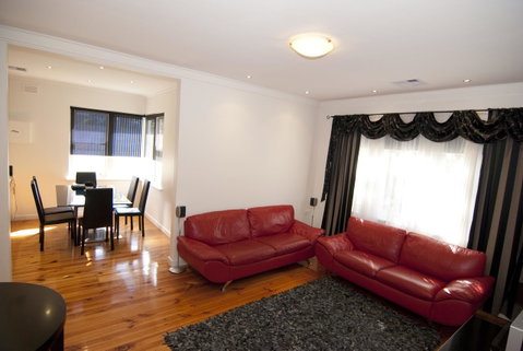 The Commodore - Tourism Bookings 15
