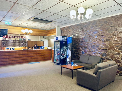 Opal Inn Hotel, Motel, Caravan Park - Events Australia 30