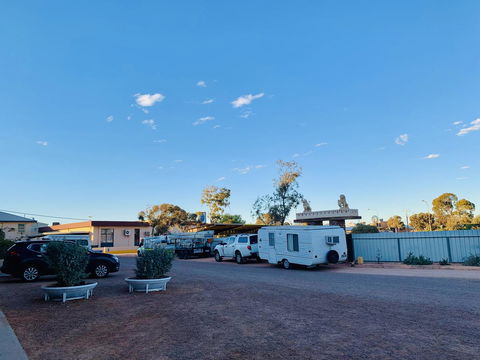 Opal Inn Hotel, Motel, Caravan Park - Events Australia 40