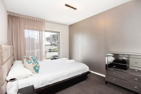 Esplanade Escape - Events Australia 13