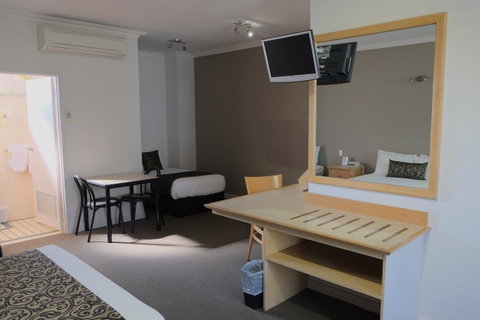Berri Hotel - Tourism Bookings 24