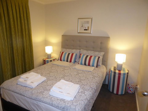 ADELAIDE CENTRAL APARTMENT - 3BR, 2BATH & CARPARK - Events Australia 15