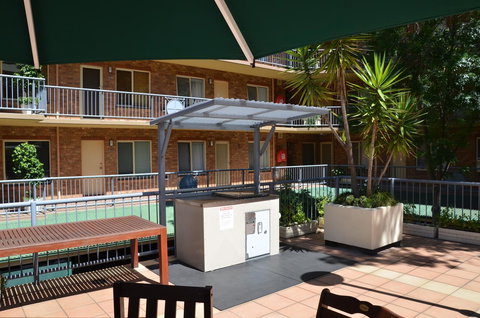 ADELAIDE CENTRAL APARTMENT - 3BR, 2BATH & CARPARK - Events Australia 22
