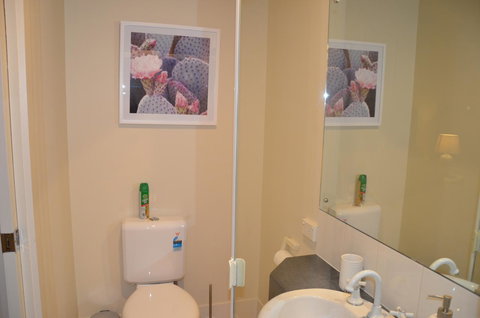 ADELAIDE CENTRAL APARTMENT - 3BR, 2BATH & CARPARK - Events Australia 13