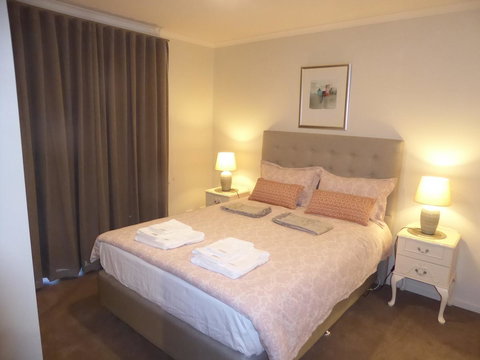 ADELAIDE CENTRAL APARTMENT - 3BR, 2BATH & CARPARK - Events Australia 11