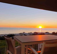 Luxurious 3 bedroom beachfront - panoramic views - Events Australia
