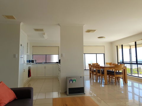 South Shores - Accommodation Europe 10