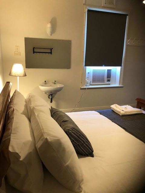 Cornwall Hotel - Accommodation Europe 5