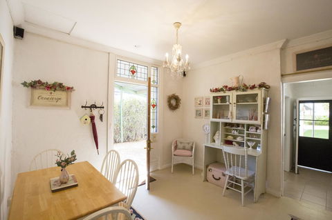 Jasmine\'s Barossa Valley Cottage - Events Australia 3