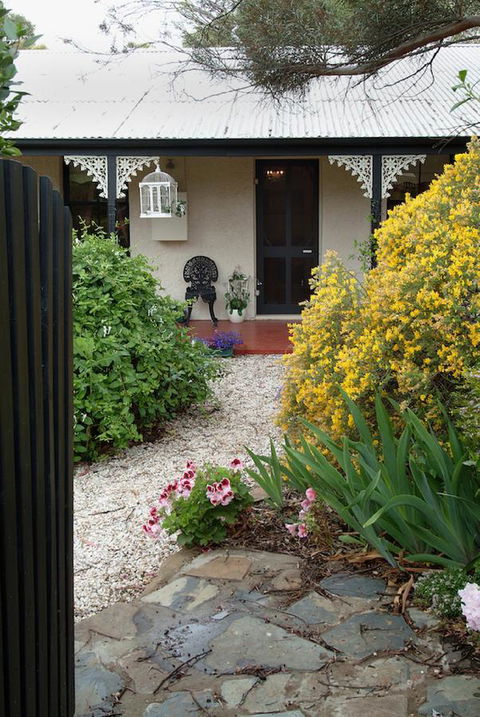 Jasmine\'s Barossa Valley Cottage - Events Australia 17