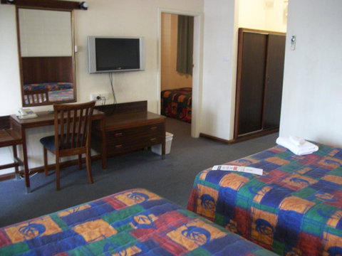 HotelMOTEL Adelaide - Tourism Bookings 6