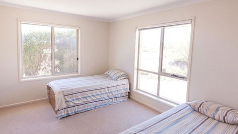 Golfers Paradise (18th Tee) - 52 Huntingdale Drive - Events Australia 1