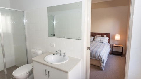 Golfers Paradise (18th Tee) - 52 Huntingdale Drive - Events Australia 20