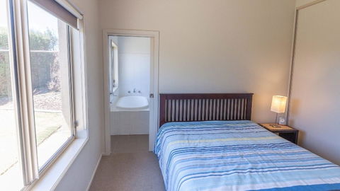 Golfers Paradise (18th Tee) - 52 Huntingdale Drive - Events Australia 14