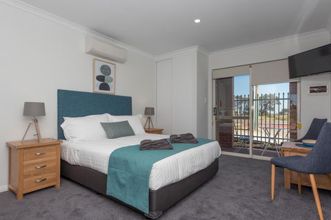 Jurien Bay Motel Apartments - Tourism Bookings 14
