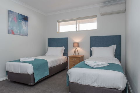 Jurien Bay Motel Apartments - Tourism Bookings 18