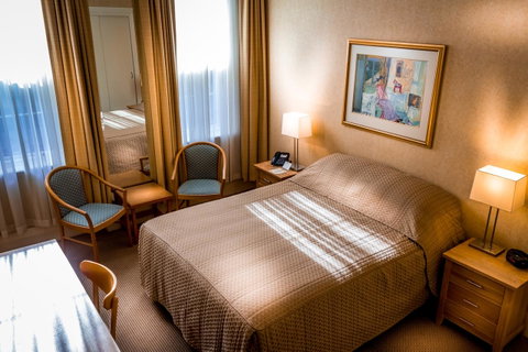 European Hotel - Tourism Bookings 3