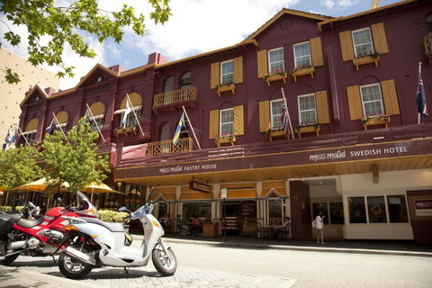 European Hotel - Tourism Bookings 13
