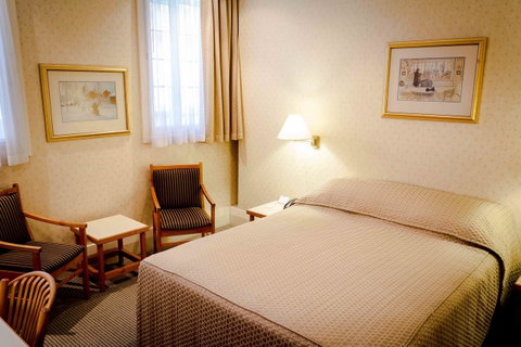 European Hotel - Tourism Bookings 25
