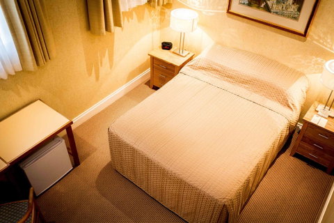 European Hotel - Tourism Bookings 28