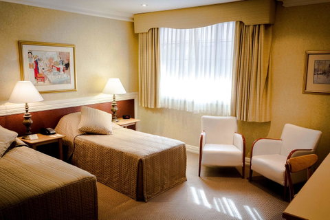 European Hotel - Tourism Bookings 31