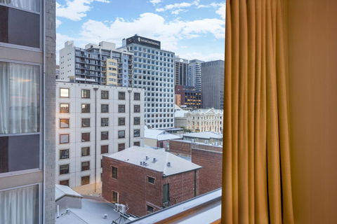 Oaks Perth Hotel - Tourism Bookings 16