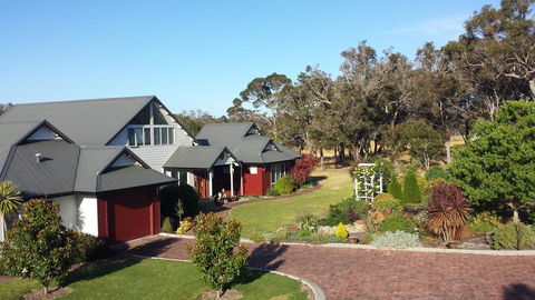 Glenelg On King Bed & Breakfast - Tourism Bookings 14