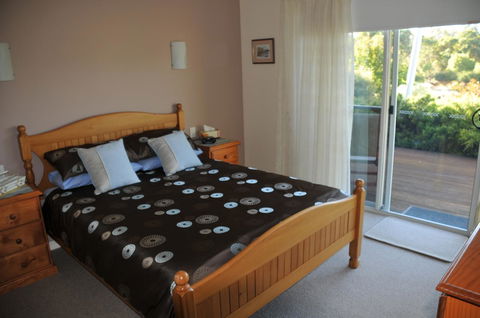 Glenelg On King Bed & Breakfast - Tourism Bookings 24