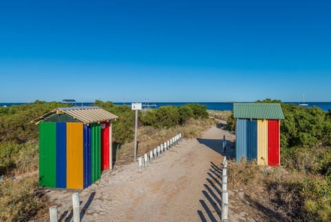 Ocean Beach Chalet 18 - Tourism Bookings 29