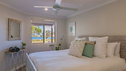 Starboard Views Kalbarri - River Front Apartment - Tourism Bookings 4