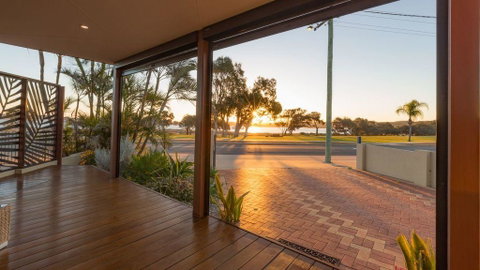 Starboard Views Kalbarri - River Front Apartment - Tourism Bookings 8